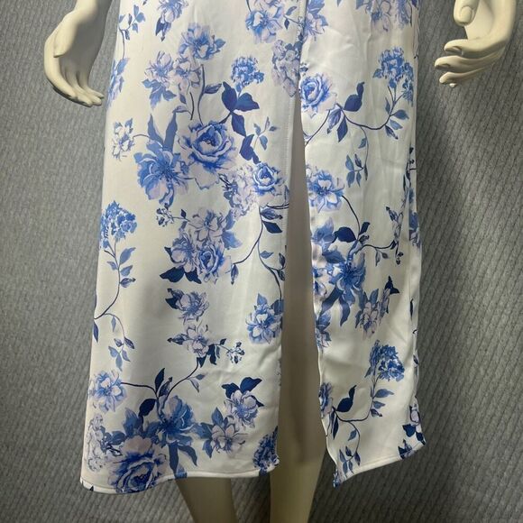 Urban Outfitters Floral‎ Summer Dress Faux Wrap V-Neck Midi - Picture 3 of 13